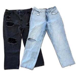 2 Pairs Women’s Plus Size Jeans Size 16-17